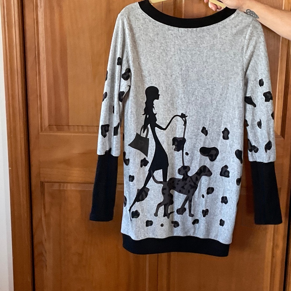 Black and Gray Fleece Tunic